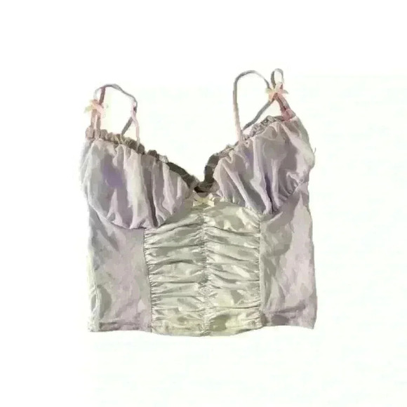 tank top 
Super  cute - Picture 2 of 5